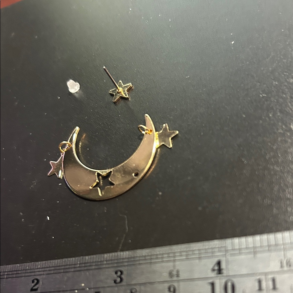 Gold Moon and Star Earrings - Picture 3 of 3